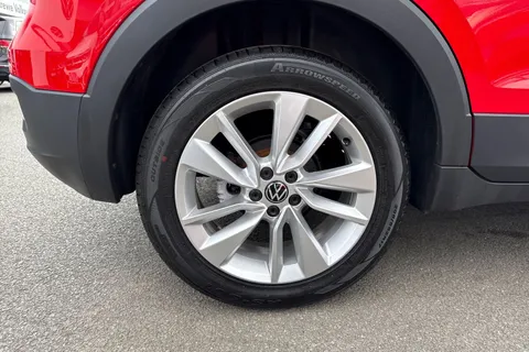 DF21VXM Volkswagen T-Cross 1.0 TSI (110ps) SE Hatchback | Driver Assistance Pack Thumbnail #11