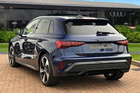 Audi A3 2.0 TDI Black Edition Sportback S Tronic Euro 6 (s/s) 5dr Thumbnail #3