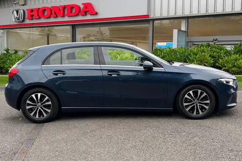 SN70TAV Mercedes-Benz A Class A180 SE 5dr Thumbnail #4