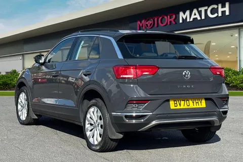 BV70YHY Volkswagen T-Roc 2.0 TDI SE DSG Euro 6 (s/s) 5dr Thumbnail #3