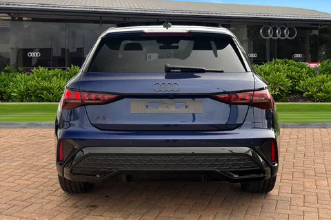 Audi A3 2.0 TDI Black Edition Sportback S Tronic Euro 6 (s/s) 5dr Thumbnail #5