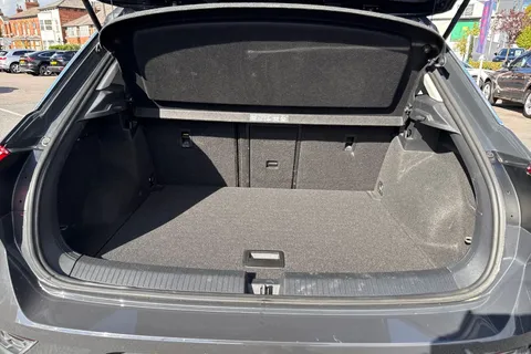 BV70YHY Volkswagen T-Roc 2.0 TDI SE DSG Euro 6 (s/s) 5dr Thumbnail #7