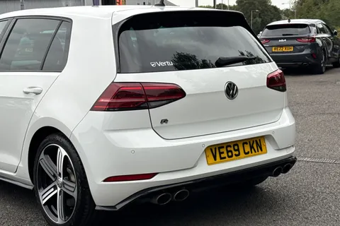 VE69CKN Volkswagen Golf 2.0 TSI R DSG 4Motion Euro 6 (s/s) 5dr Thumbnail #8