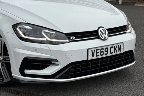 VE69CKN Volkswagen Golf 2.0 TSI R DSG 4Motion Euro 6 (s/s) 5dr Thumbnail #9