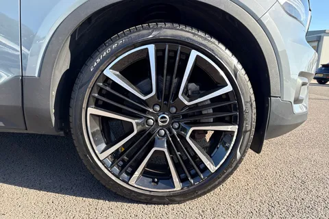 KR20WXT Volvo Xc40 1.5h T5 Twin Engine Recharge 10.7kWh R-Design Pro Auto Euro 6 (s/s) 5dr Thumbnail #10