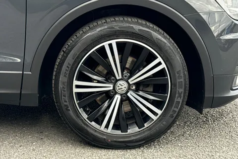 NA18BVK Volkswagen Tiguan 1.4 TSI SE Navigation Euro 6 (s/s) 5dr Thumbnail #10