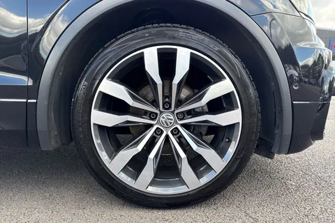 GJ70TXB Volkswagen Tiguan 2.0 TDI R-Line Tech Euro 6 (s/s) 5dr Thumbnail #10