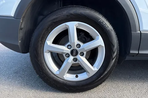 PN21OWZ Audi Q2 Technik 30 TFSI 110 PS 6-speed Thumbnail #10