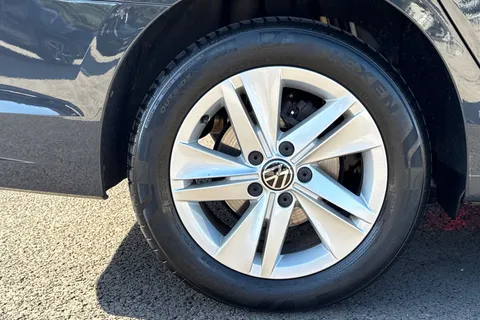 MD22ANR Volkswagen Golf 1.5 TSI Life 5dr Thumbnail #11