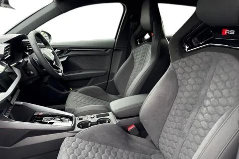  Audi RS 3 2.5 TFSI Carbon Black Sportback S Tronic quattro Euro 6 (s/s) 5dr Thumbnail #16