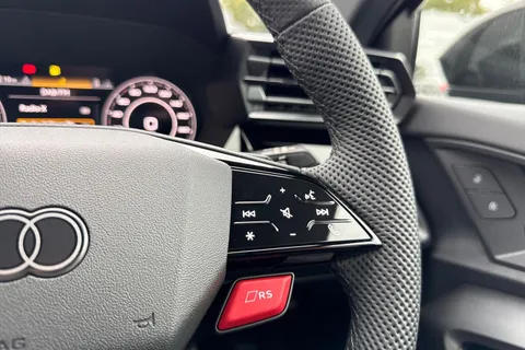  Audi RS 3 2.5 TFSI Carbon Black Sportback S Tronic quattro Euro 6 (s/s) 5dr Thumbnail #30