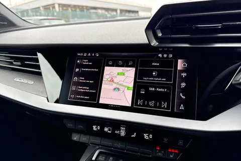  Audi RS 3 2.5 TFSI Carbon Black Sportback S Tronic quattro Euro 6 (s/s) 5dr Thumbnail #38