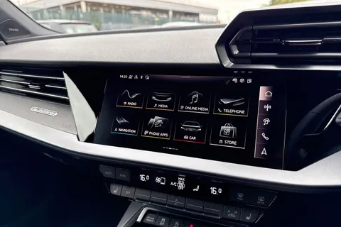  Audi RS 3 2.5 TFSI Carbon Black Sportback S Tronic quattro Euro 6 (s/s) 5dr Thumbnail #39