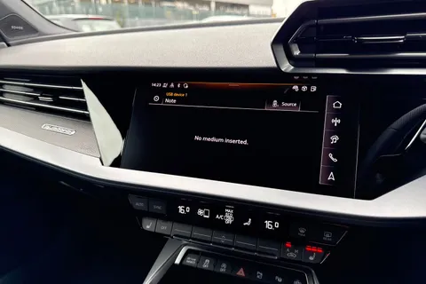  Audi RS 3 2.5 TFSI Carbon Black Sportback S Tronic quattro Euro 6 (s/s) 5dr Thumbnail #42