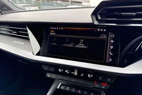  Audi RS 3 2.5 TFSI Carbon Black Sportback S Tronic quattro Euro 6 (s/s) 5dr Thumbnail #43