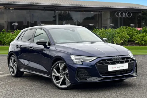 DF74RGO Audi A3 Black Edition 35 TFSI 150 PS S tronic Thumbnail #2