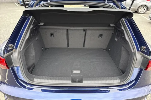 DF74RGO Audi A3 Black Edition 35 TFSI 150 PS S tronic Thumbnail #7