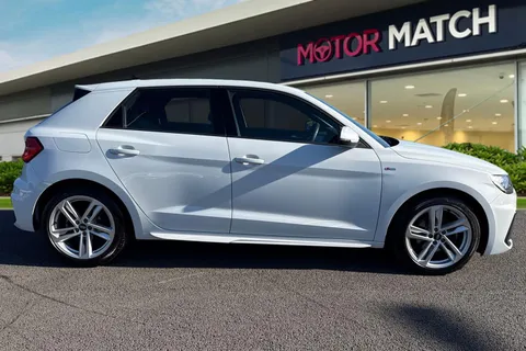 BA72FTZ Audi A1 1.0 TFSI 30 S line Sportback 5dr Petrol Manual Euro 6 (s/s) (110 ps) Thumbnail #4