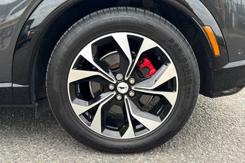 YN72OLG Ford Mustang Mach-E Extended Range 91kWh AWD 5dr Thumbnail #11