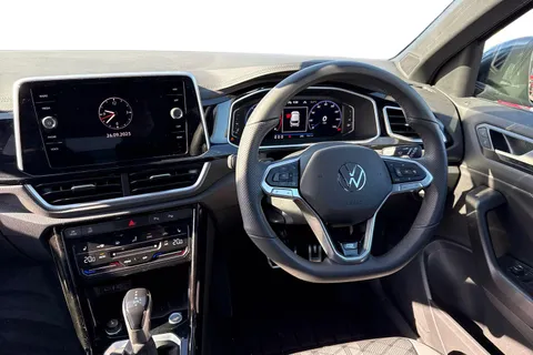 KP25OOW Volkswagen T-Roc 2.0 TDI 150 EVO R-Line 5dr DSG | Rear View Camera | Heated Seats Thumbnail #19