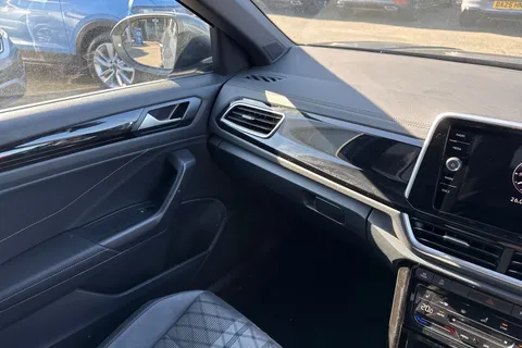 KP25OOW Volkswagen T-Roc 2.0 TDI 150 EVO R-Line 5dr DSG | Rear View Camera | Heated Seats Thumbnail #21