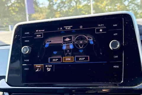 KP25OOW Volkswagen T-Roc 2.0 TDI 150 EVO R-Line 5dr DSG | Rear View Camera | Heated Seats Thumbnail #23