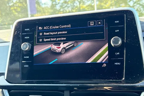 KP25OOW Volkswagen T-Roc 2.0 TDI 150 EVO R-Line 5dr DSG | Rear View Camera | Heated Seats Thumbnail #34