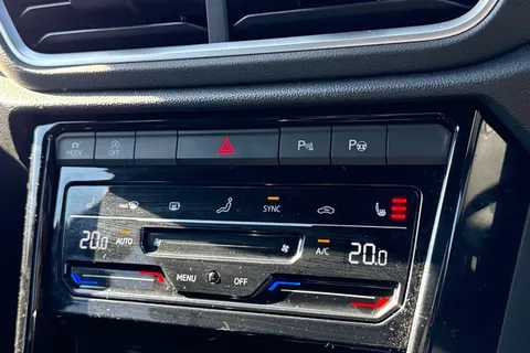 KP25OOW Volkswagen T-Roc 2.0 TDI 150 EVO R-Line 5dr DSG | Rear View Camera | Heated Seats Thumbnail #38