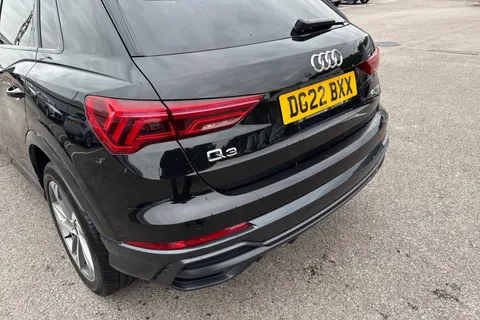 DG22BXX Audi Q3 Black Edition 40 TFSI quattro 190 PS S tronic Thumbnail #8