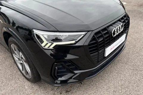 DG22BXX Audi Q3 Black Edition 40 TFSI quattro 190 PS S tronic Thumbnail #9