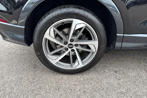 DG22BXX Audi Q3 Black Edition 40 TFSI quattro 190 PS S tronic Thumbnail #11