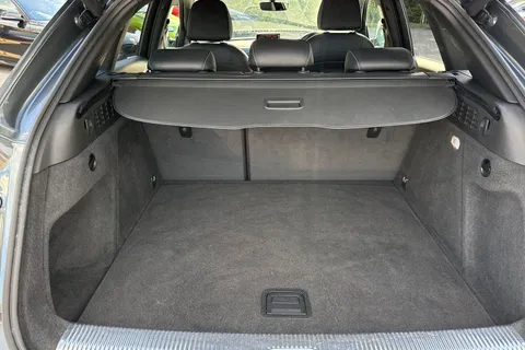 MH18KYG Audi Q3 1.4 TFSI CoD Black Edition S Tronic Euro 6 (s/s) 5dr Thumbnail #7