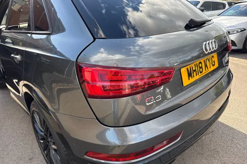 MH18KYG Audi Q3 1.4 TFSI CoD Black Edition S Tronic Euro 6 (s/s) 5dr Thumbnail #8