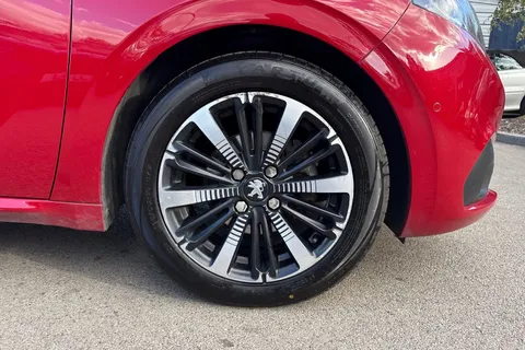 YG19EKF PEUGEOT 208 1.2 PureTech Tech Edition Euro 6 (s/s) 5dr Thumbnail #10