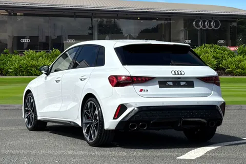 Audi S3 2.0 TFSI Black Edition Sportback S Tronic quattro Euro 6 (s/s) 5dr Thumbnail #3