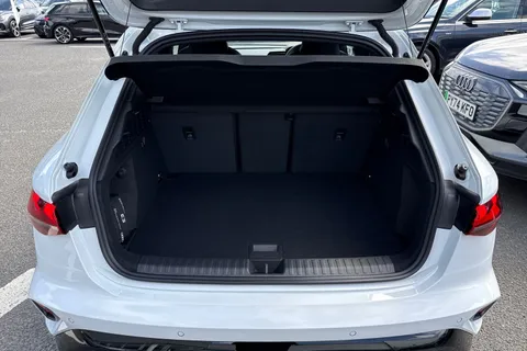 Audi S3 2.0 TFSI Black Edition Sportback S Tronic quattro Euro 6 (s/s) 5dr Thumbnail #7