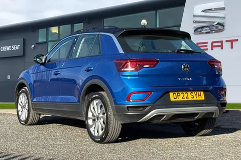 DP22SYH Volkswagen T-Roc 1.0 TSI Life Euro 6 (s/s) 5dr Thumbnail #3