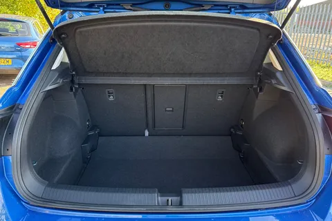 DP22SYH Volkswagen T-Roc 1.0 TSI Life Euro 6 (s/s) 5dr Thumbnail #7