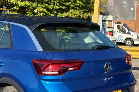 DP22SYH Volkswagen T-Roc 1.0 TSI Life Euro 6 (s/s) 5dr Thumbnail #8