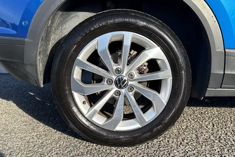 DP22SYH Volkswagen T-Roc 1.0 TSI Life Euro 6 (s/s) 5dr Thumbnail #11