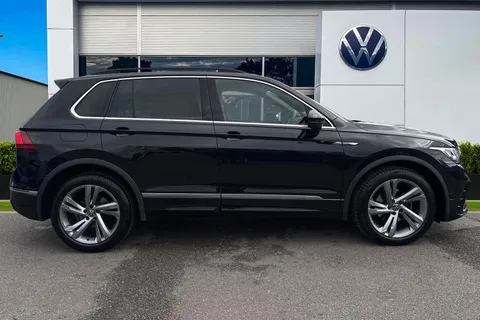 OX72BUH Volkswagen Tiguan 1.5 TSI 150 R-Line Edition 5dr DSG Thumbnail #4