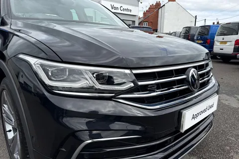 OX72BUH Volkswagen Tiguan 1.5 TSI 150 R-Line Edition 5dr DSG Thumbnail #9