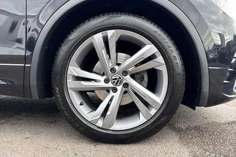 OX72BUH Volkswagen Tiguan 1.5 TSI 150 R-Line Edition 5dr DSG Thumbnail #10
