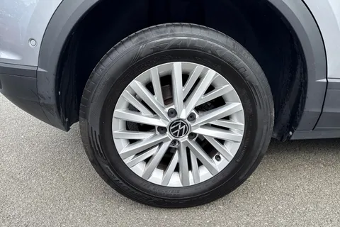 DG23KCC Volkswagen T-Roc 1.5 TSI Life 5dr | Rear Camera | App Connect Thumbnail #11