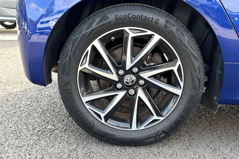 DE70ZXB Toyota Yaris 1.5 VVT-h Design E-CVT Euro 6 (s/s) 5dr Thumbnail #10