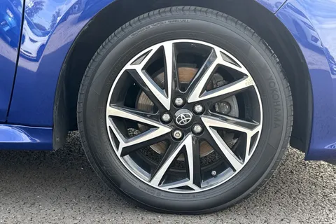 DE70ZXB Toyota Yaris 1.5 VVT-h Design E-CVT Euro 6 (s/s) 5dr Thumbnail #11