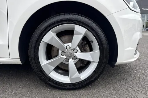 DN67YKV Audi A1 1.4 TFSI Sport Euro 6 (s/s) 3dr Thumbnail #10