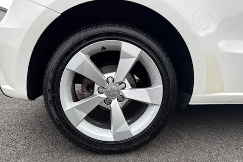 DN67YKV Audi A1 1.4 TFSI Sport Euro 6 (s/s) 3dr Thumbnail #11