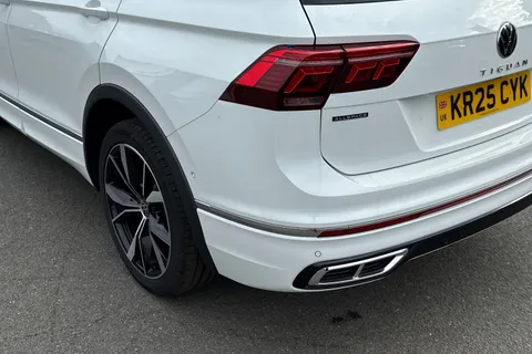 8 of 50 for VOLKSWAGEN TIGUAN ALLSPACE 2.0 TDI R-Line 5dr DSG
