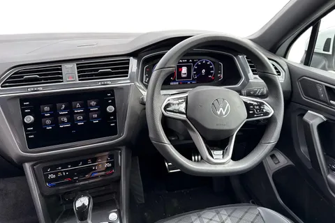 18 of 50 for VOLKSWAGEN TIGUAN ALLSPACE 2.0 TDI R-Line 5dr DSG